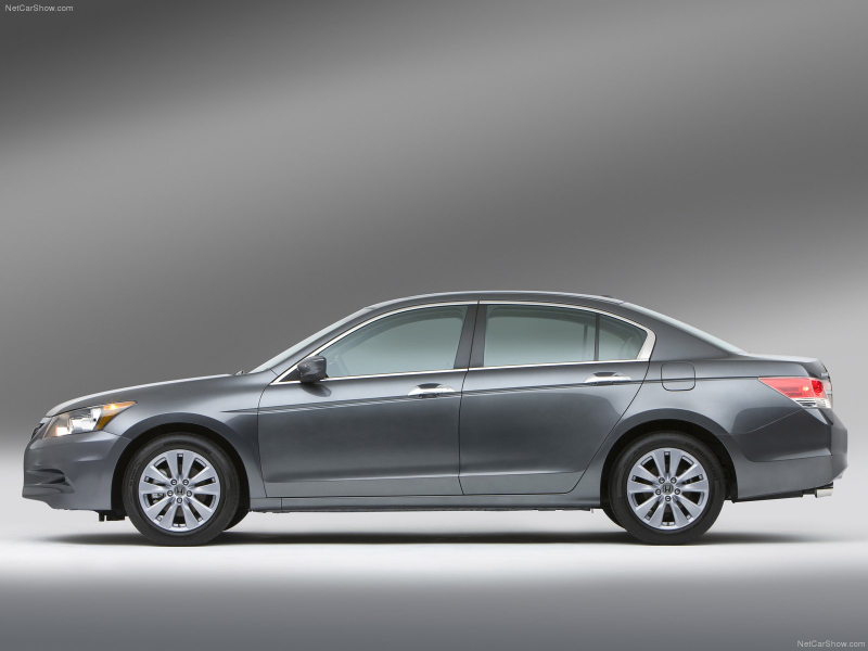 Illustration for article titled Pics Aplenty: Honda releases boatlode of Accord SE Sedan images